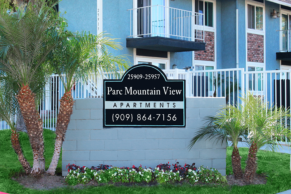 This image shows the entrance marker photo of Parc Mountain View Apartments